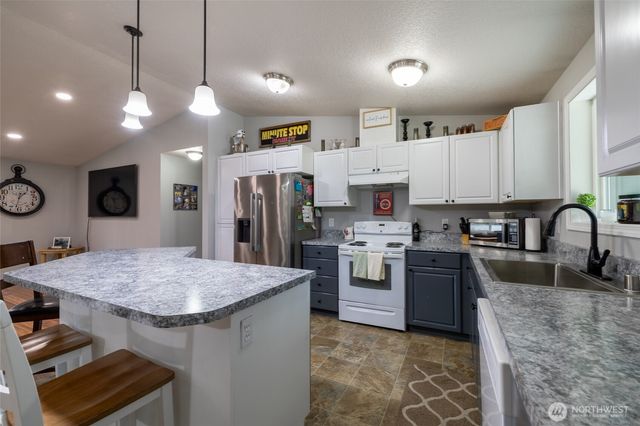 3381 Jackson Highway, Chehalis, WA 98532