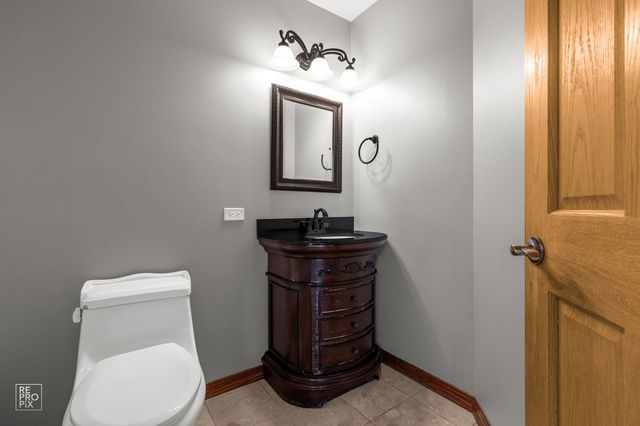 11939 S Pinecreek Drive, Orland Park, IL 60467