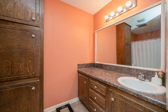 143 Amy St, Longview, TX 75605