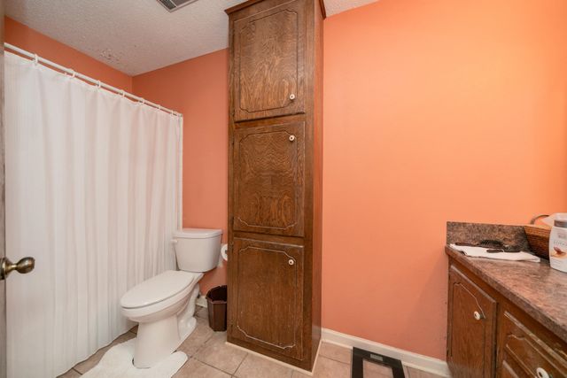 143 Amy St, Longview, TX 75605