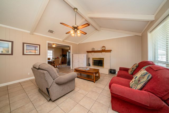 143 Amy St, Longview, TX 75605