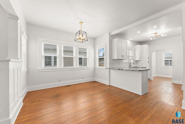 617 E 20th St Street, Sioux Falls, SD 57105