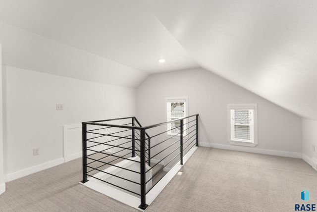 617 E 20th St Street, Sioux Falls, SD 57105