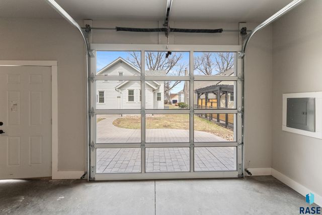617 E 20th St Street, Sioux Falls, SD 57105