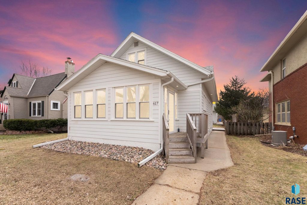617 E 20th St Street, Sioux Falls, SD 57105