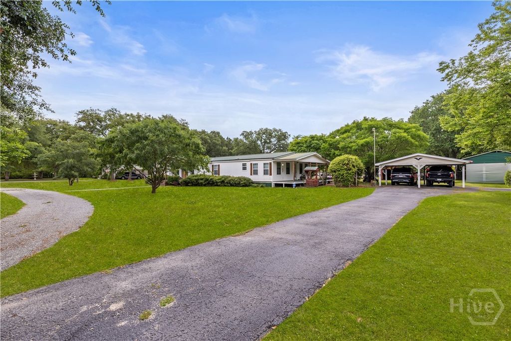 Image 11 of property listing at 535 & 565 Deer Run Road, Ellabell, GA 31308