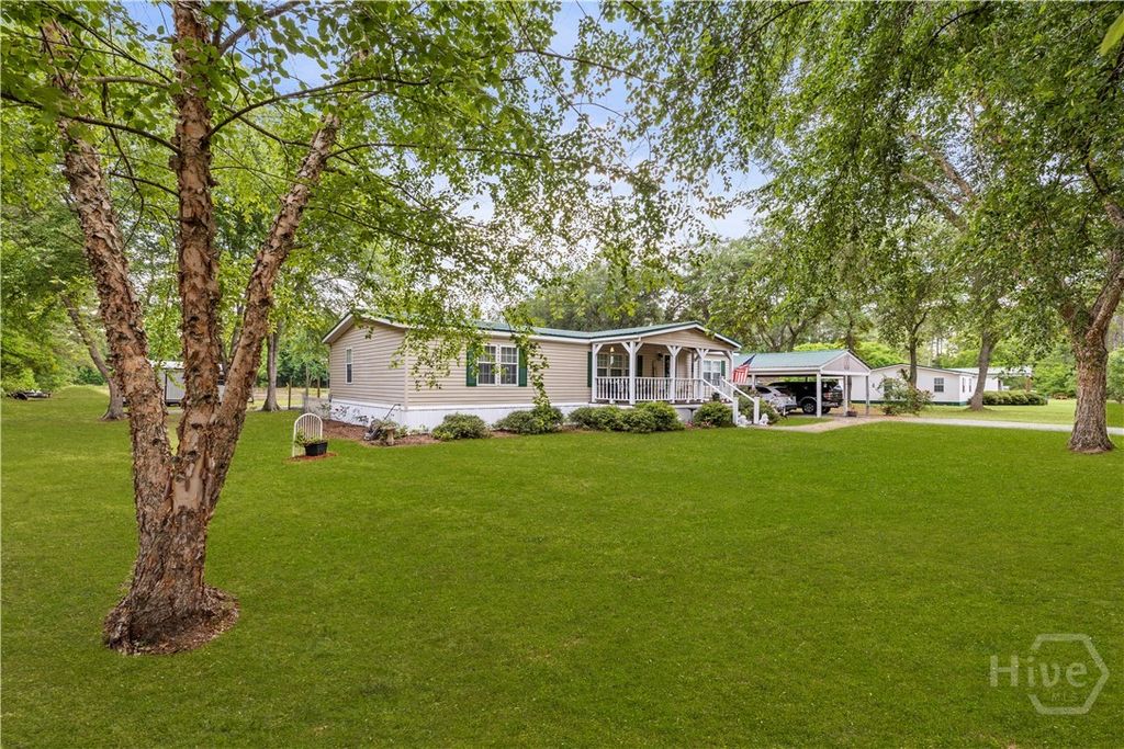 Image 15 of property listing at 535 & 565 Deer Run Road, Ellabell, GA 31308