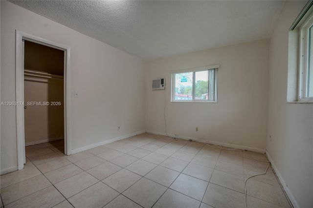 715 N 58th Avenue 1, Hollywood, FL 33021