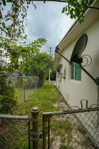 715 N 58th Avenue 1, Hollywood, FL 33021