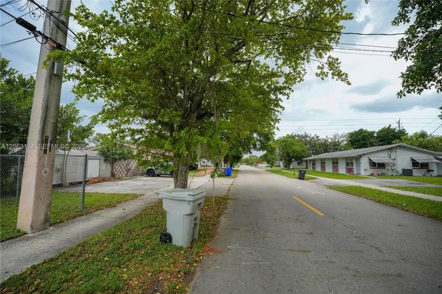 715 N 58th Avenue 1, Hollywood, FL 33021