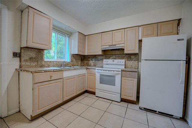 715 N 58th Avenue 1, Hollywood, FL 33021