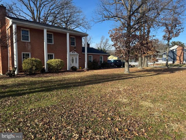 8046 JUMPERS HOLE RD, Pasadena, MD 21122