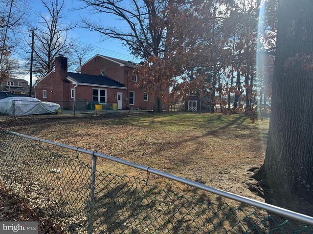 8046 JUMPERS HOLE RD, Pasadena, MD 21122