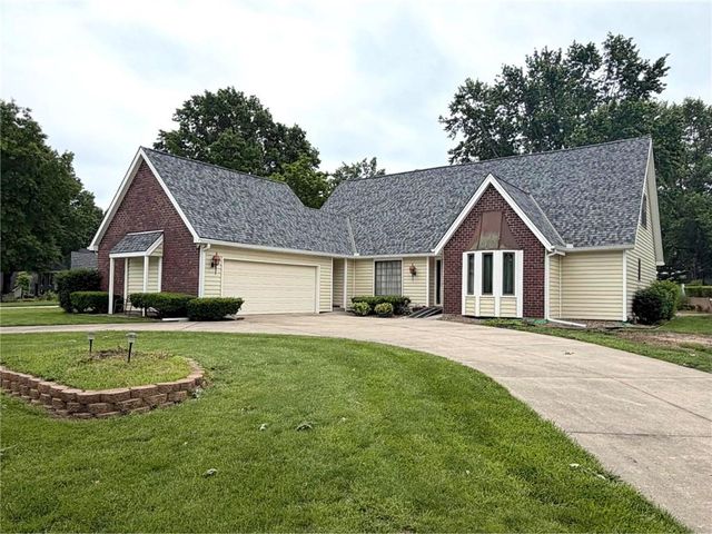 9711 Betsy Ross Lane, Liberty, MO 64068