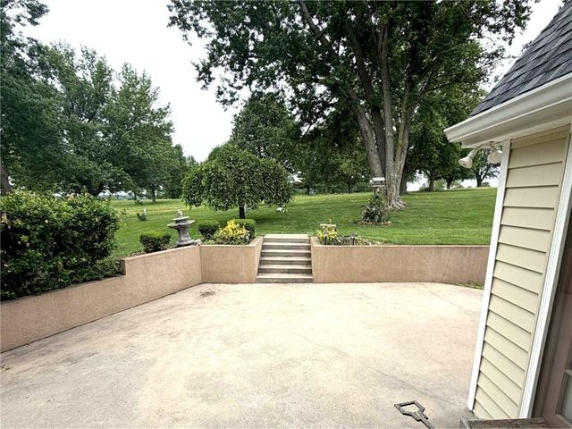 9711 Betsy Ross Lane, Liberty, MO 64068