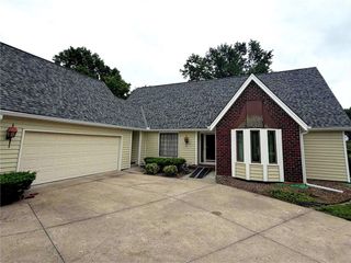 9711 Betsy Ross Lane, Liberty, MO 64068