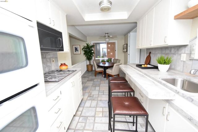 1013 Colonial Ct, Modesto, CA 95350