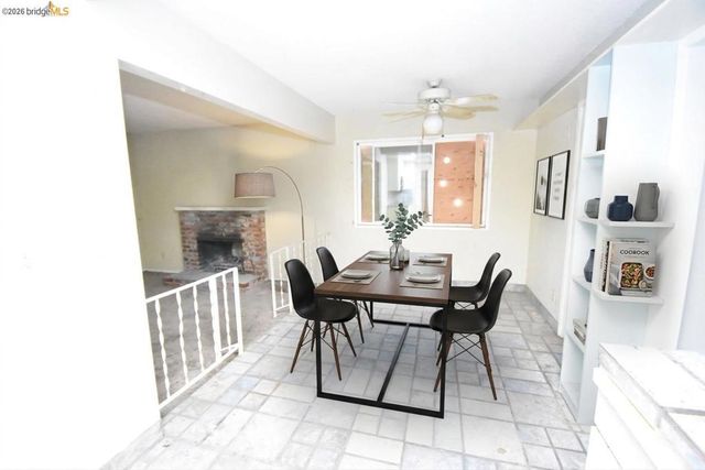 1013 Colonial Ct, Modesto, CA 95350