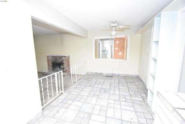 1013 Colonial Ct, Modesto, CA 95350