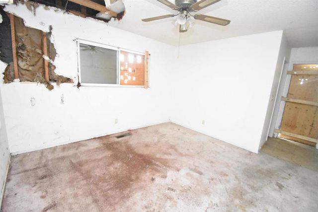 1013 Colonial Ct, Modesto, CA 95350