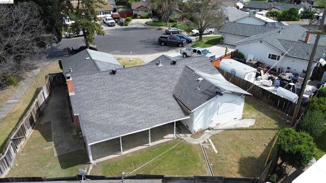 1013 Colonial Ct, Modesto, CA 95350