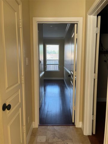 418 Fall Creek Drive, Houston, TX 77336