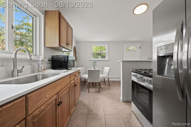 1420 S Carlson Street, Westland, MI 48186