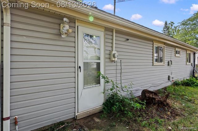 1420 S Carlson Street, Westland, MI 48186