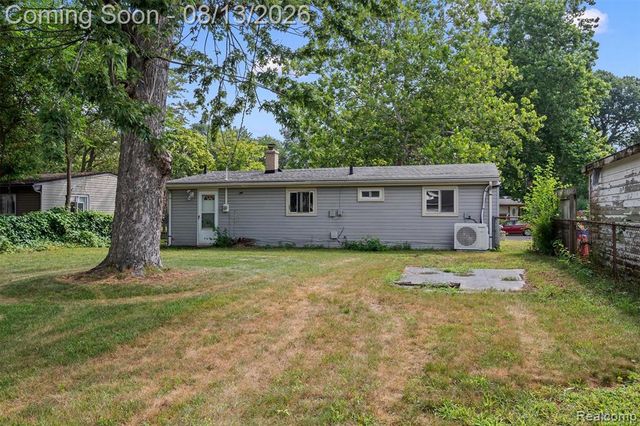 1420 S Carlson Street, Westland, MI 48186