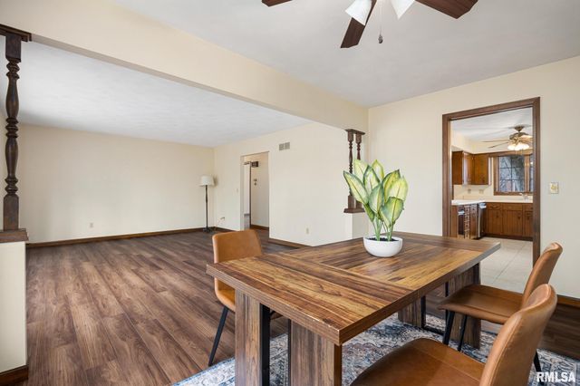 85 HICKORY RIDGE Court, Morton, IL 61550