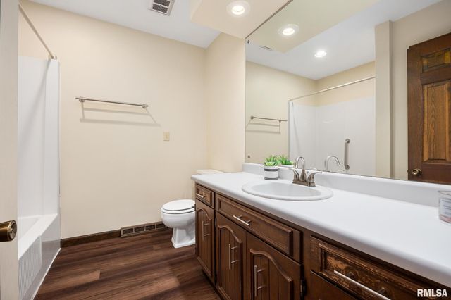 85 HICKORY RIDGE Court, Morton, IL 61550