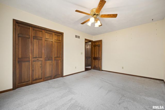 85 HICKORY RIDGE Court, Morton, IL 61550