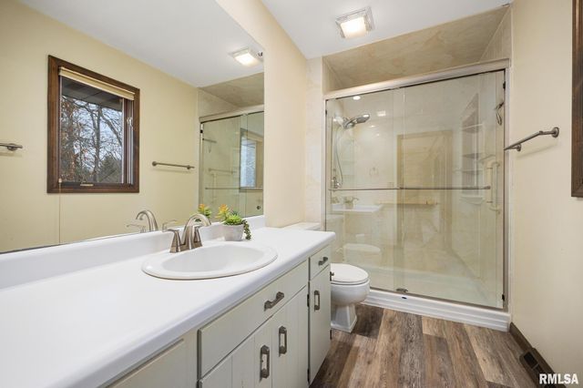 85 HICKORY RIDGE Court, Morton, IL 61550