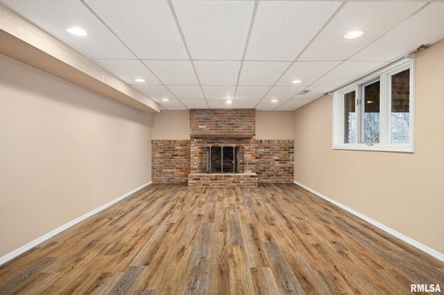 85 HICKORY RIDGE Court, Morton, IL 61550