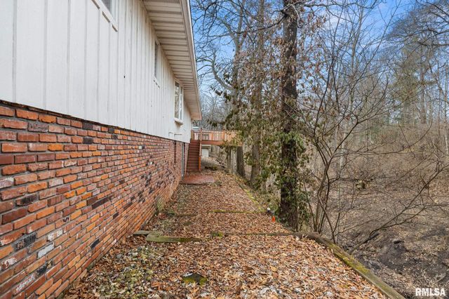 85 HICKORY RIDGE Court, Morton, IL 61550