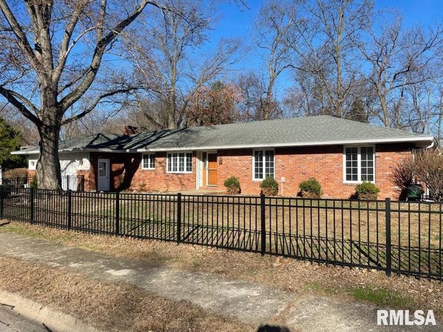 85 HICKORY RIDGE Court, Morton, IL 61550