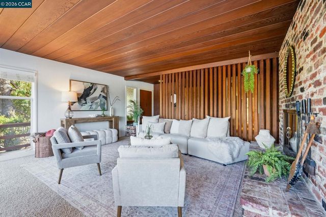143 Montecito Crescent, Walnut Creek, CA 94597