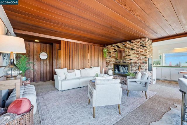 143 Montecito Crescent, Walnut Creek, CA 94597