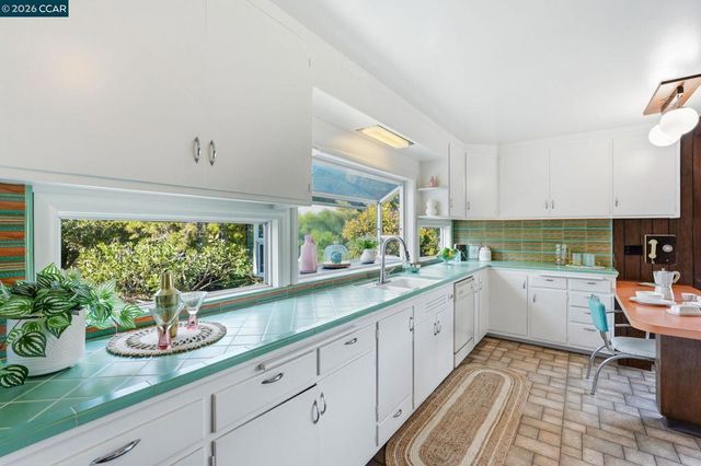 143 Montecito Crescent, Walnut Creek, CA 94597