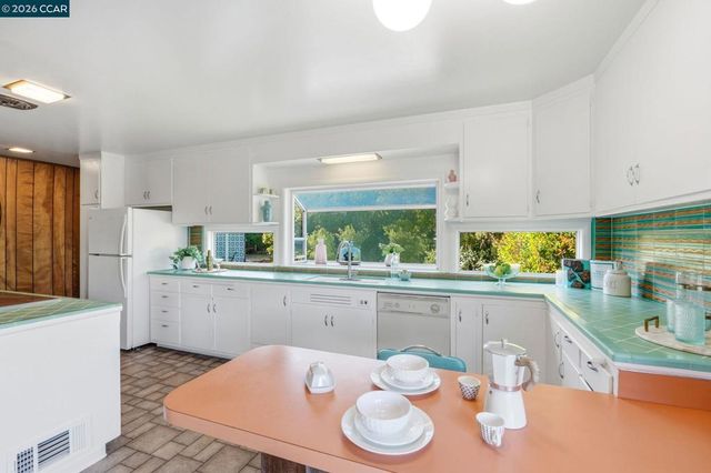143 Montecito Crescent, Walnut Creek, CA 94597