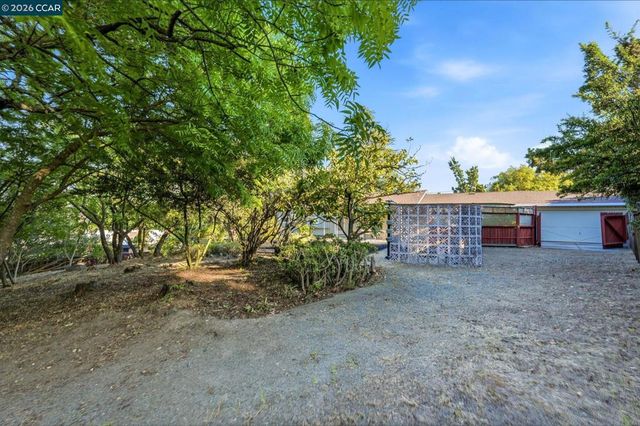 143 Montecito Crescent, Walnut Creek, CA 94597