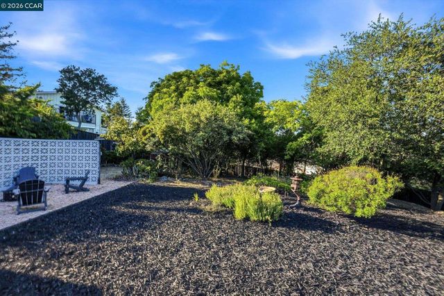 143 Montecito Crescent, Walnut Creek, CA 94597