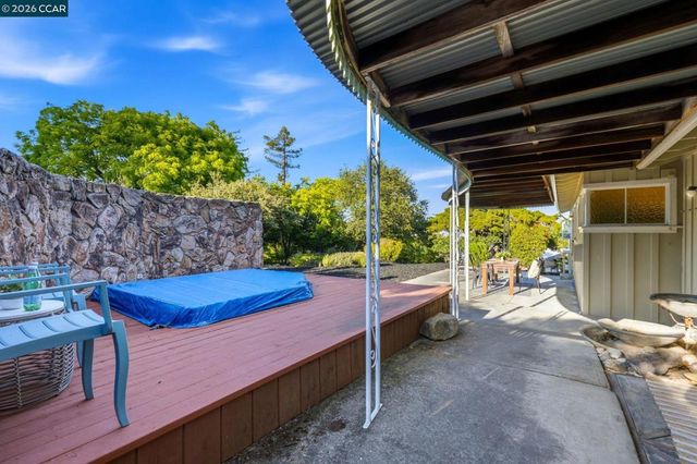 143 Montecito Crescent, Walnut Creek, CA 94597