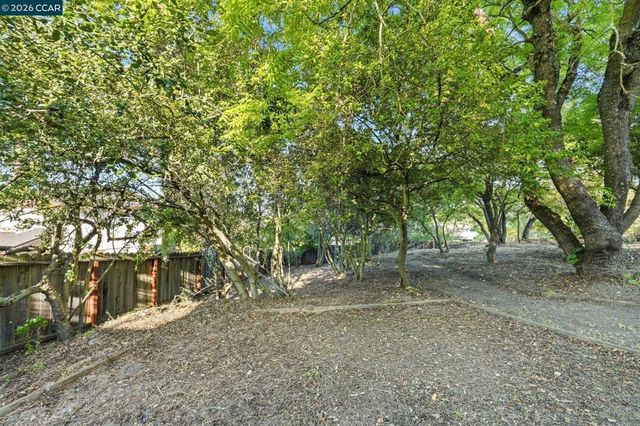 143 Montecito Crescent, Walnut Creek, CA 94597