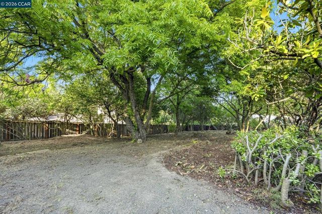 143 Montecito Crescent, Walnut Creek, CA 94597
