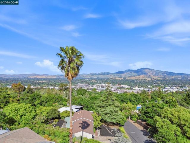 143 Montecito Crescent, Walnut Creek, CA 94597