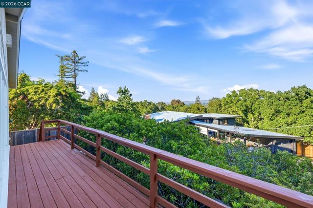 143 Montecito Crescent, Walnut Creek, CA 94597