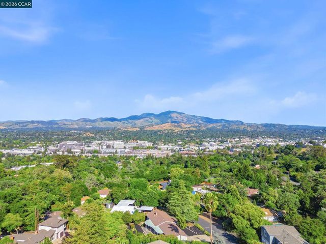 143 Montecito Crescent, Walnut Creek, CA 94597