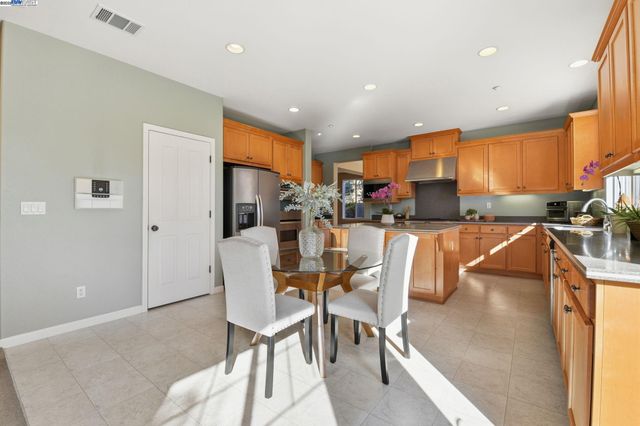 1865 La Fonte Court, Brentwood, CA 94513