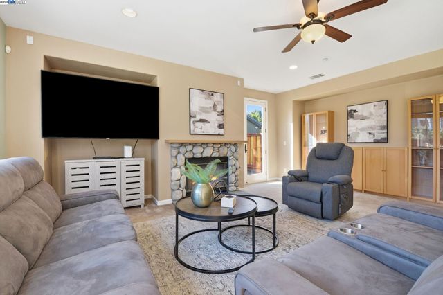 1865 La Fonte Court, Brentwood, CA 94513